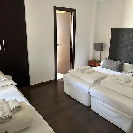 Hotel-restaurante Badain فندق *